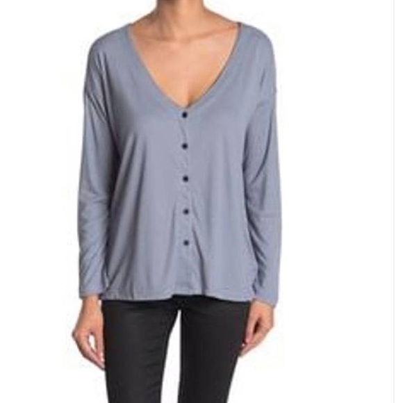 NEW cupcakes and cashmere Blue Lindy Oversized Button Front V-neck Blouse Sz L - Picture 3 of 11